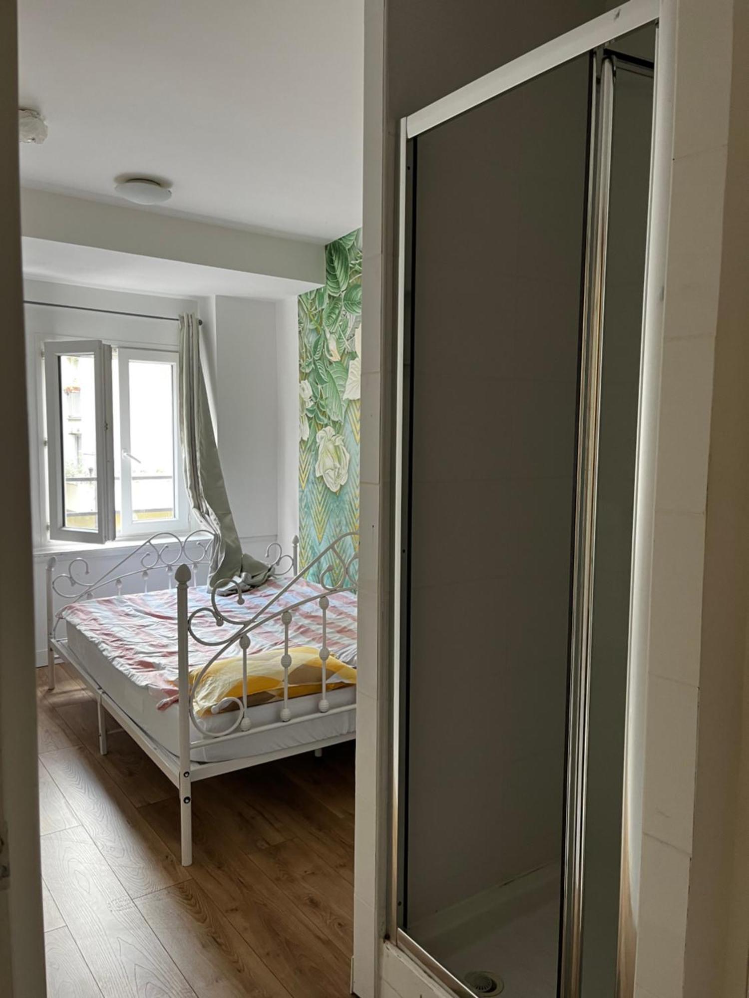 Chez Mia Paris Vandrarhem Exteriör bild