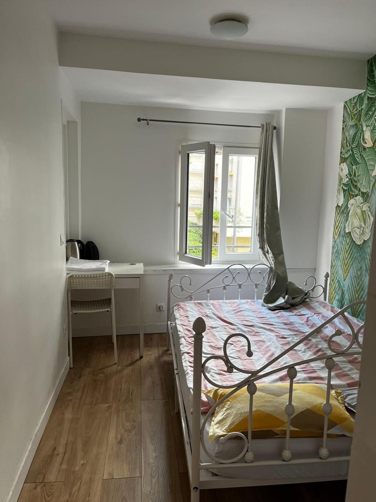 Chez Mia Paris Vandrarhem Exteriör bild