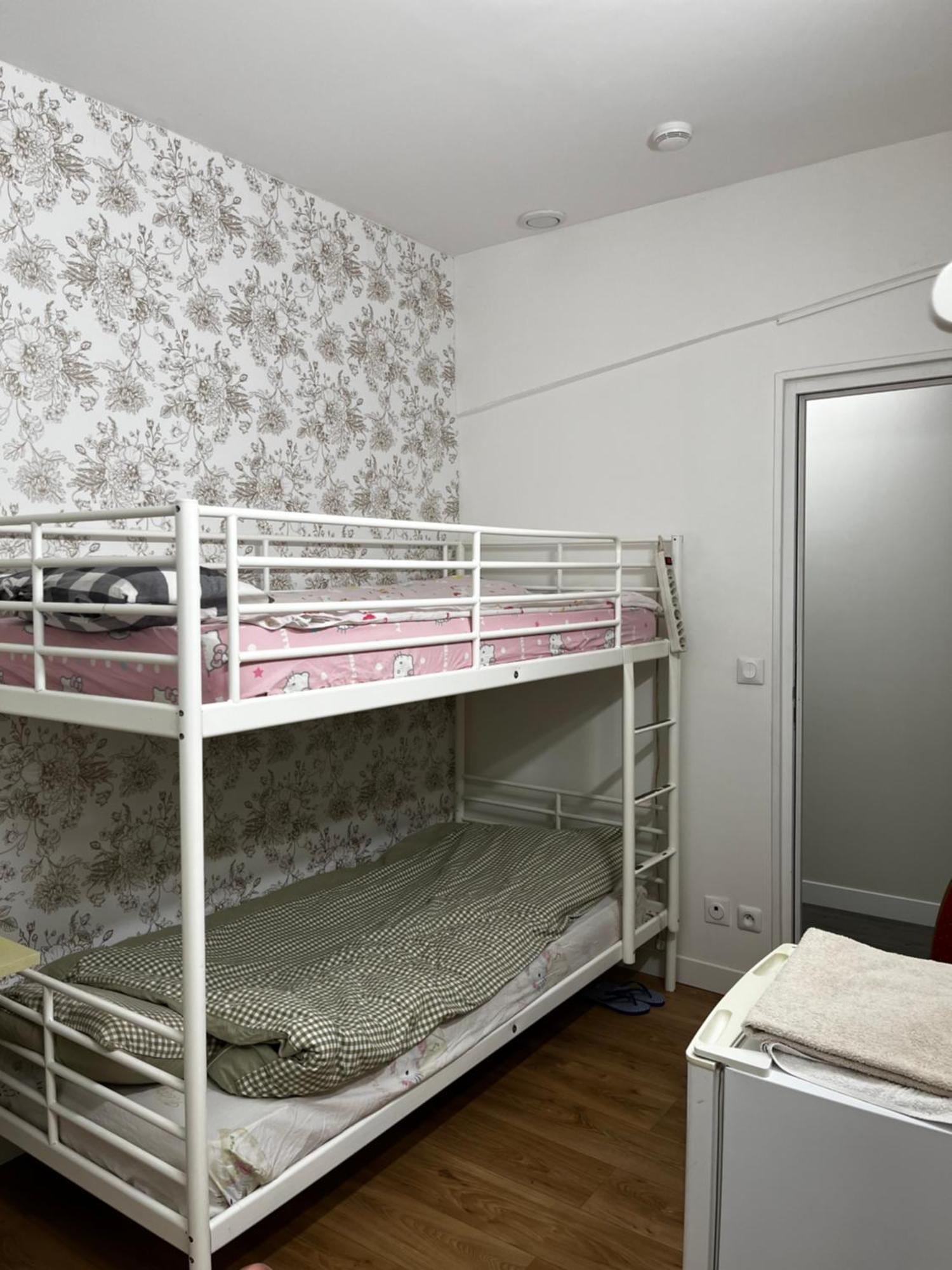 Chez Mia Paris Vandrarhem Exteriör bild