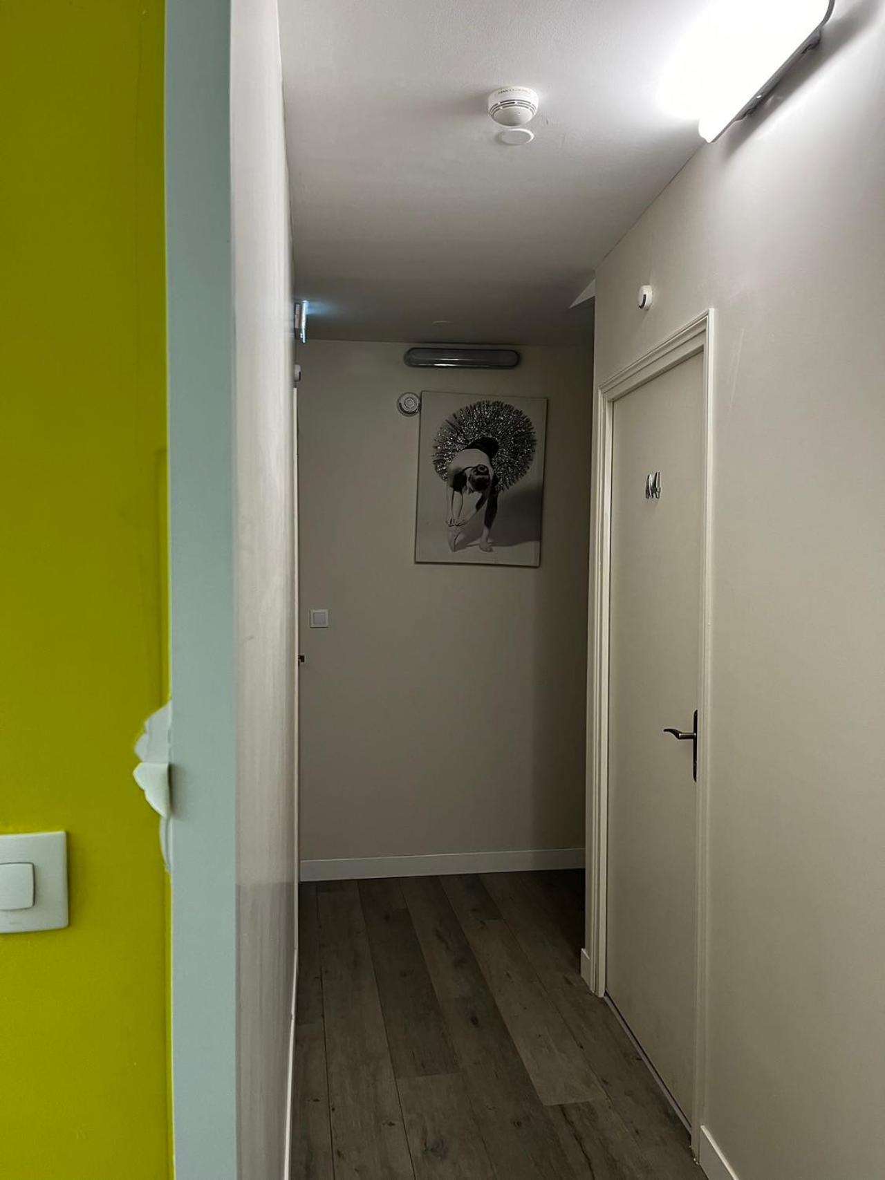 Chez Mia Paris Vandrarhem Exteriör bild